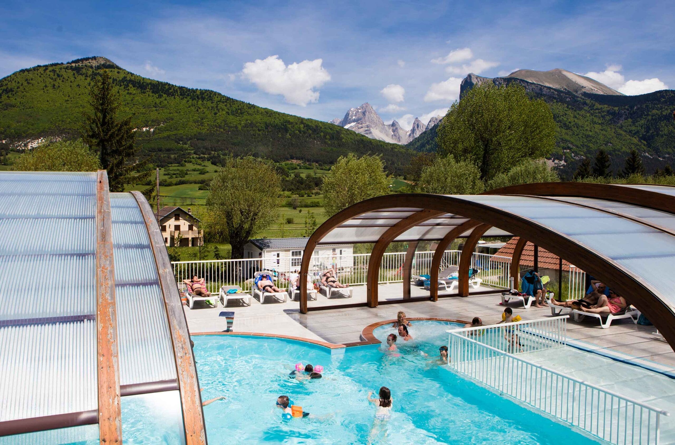 Camping dans la Drôme avec piscine couverte et chauffée