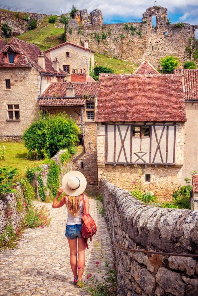 camping lot saint cirq lapopie visite 683x1024